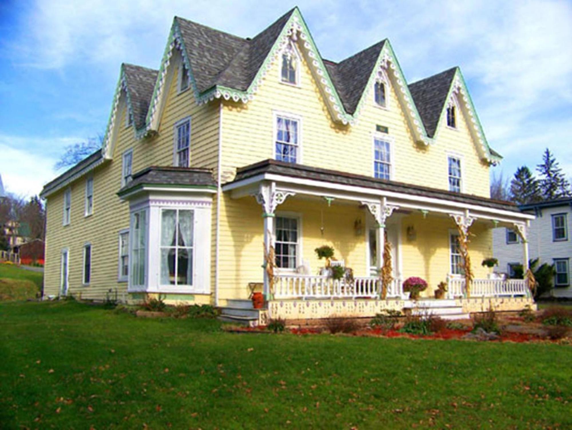 Stamford Gables Bed And Breakfast Exterior photo