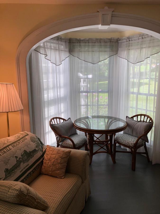 Stamford Gables Bed And Breakfast Exterior photo