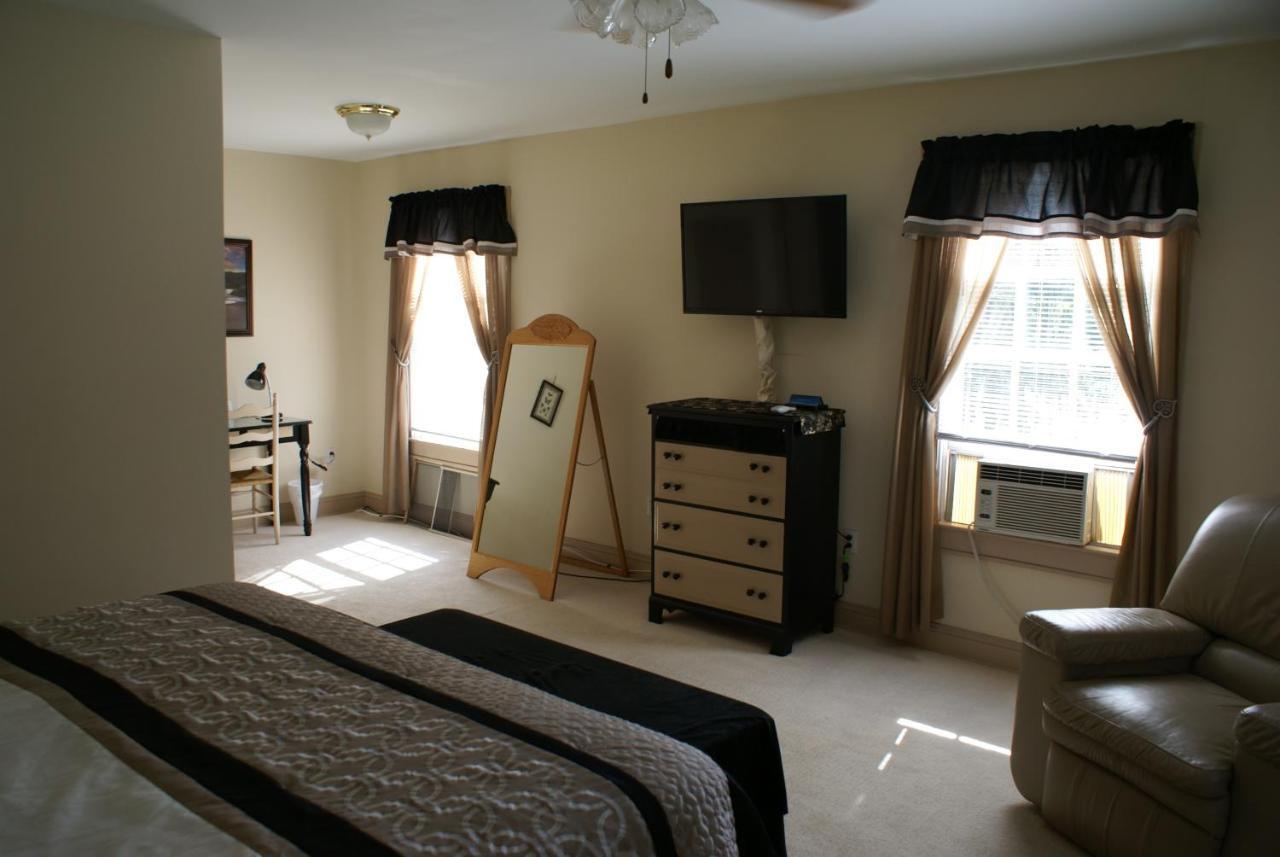 Stamford Gables Bed And Breakfast Exterior photo